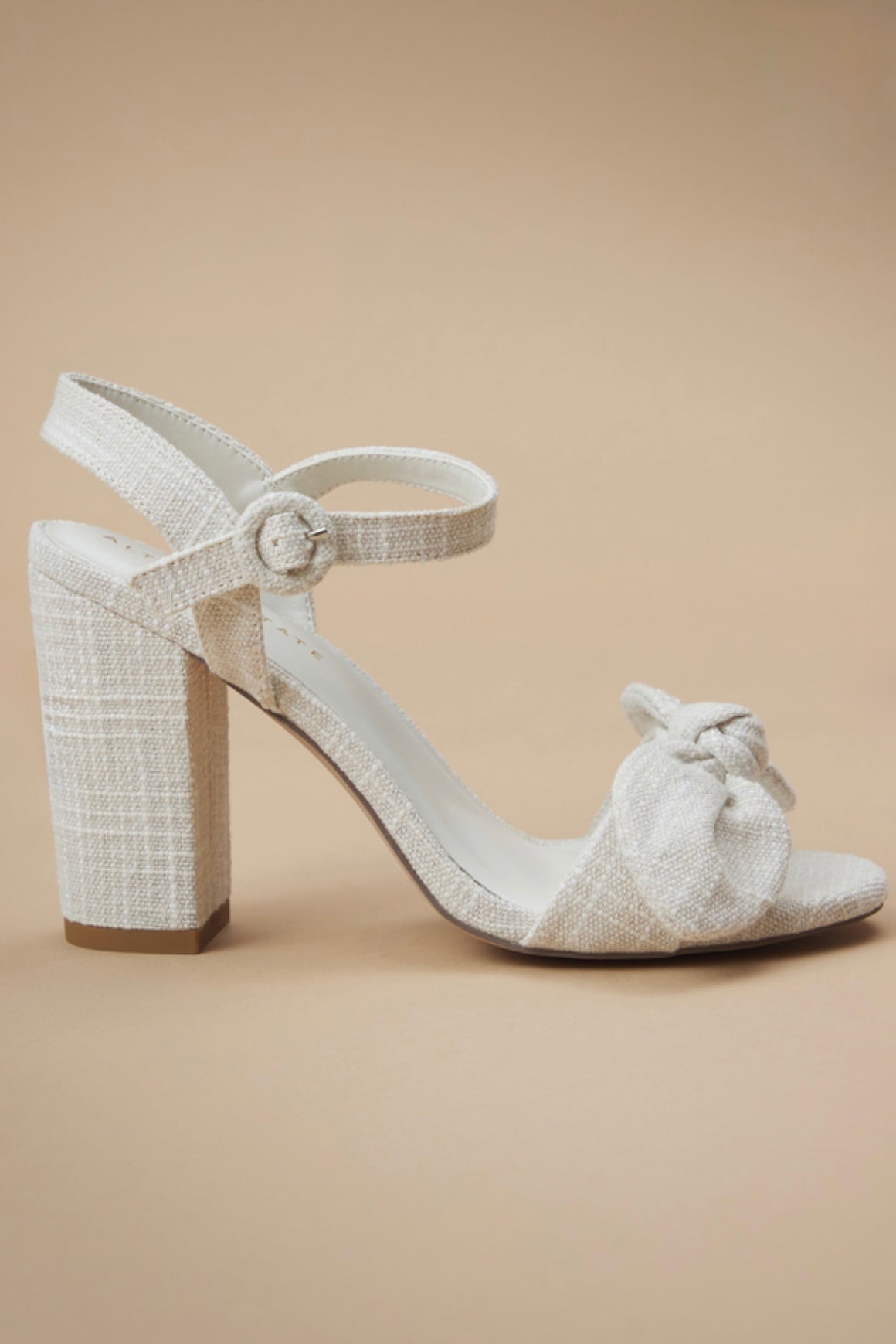 Altar’d State Corinne Bow Heel NWT