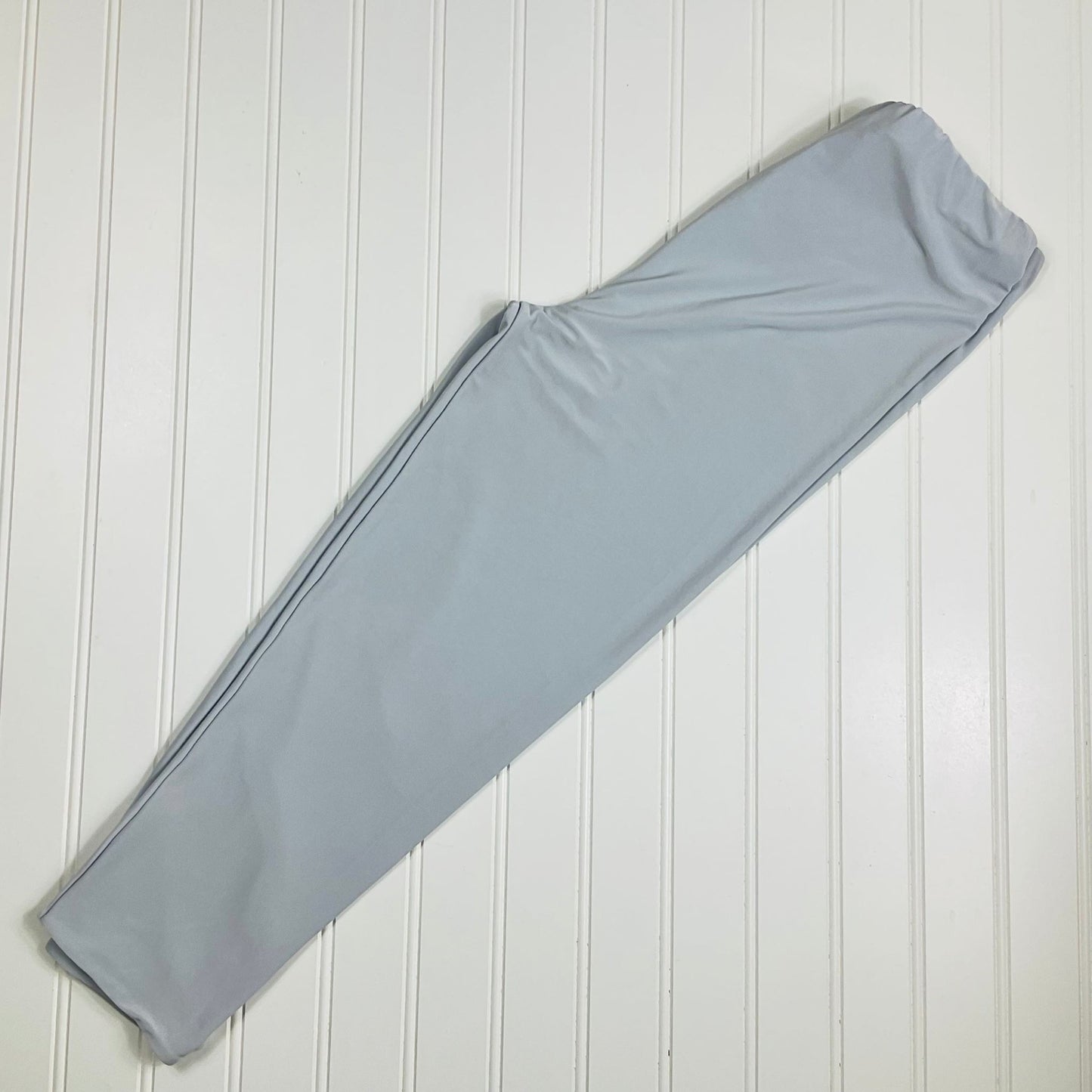 Pretty Little Thing Second Skin Slinky Cropped Leggings Size 4 NWT