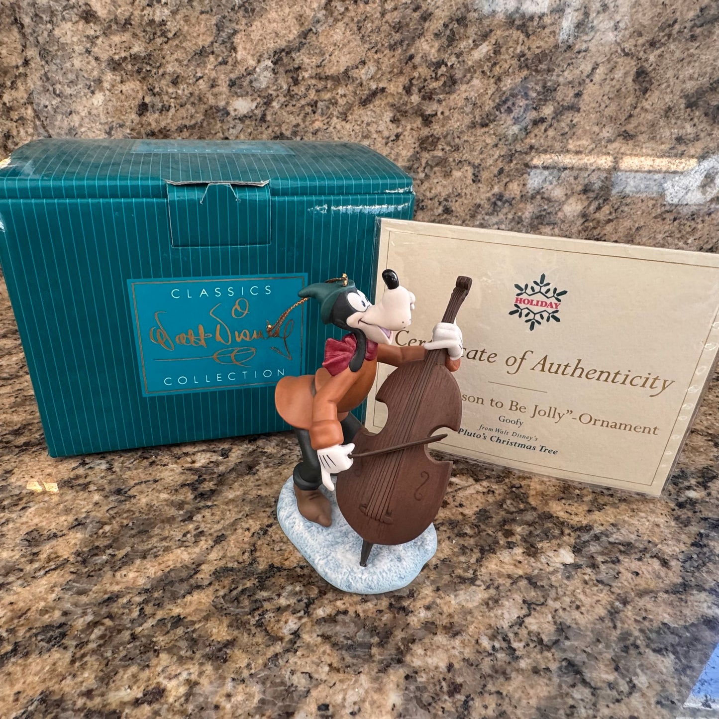 Walt Disney Classics Collection (WDCC) Goofy figurine/ornament