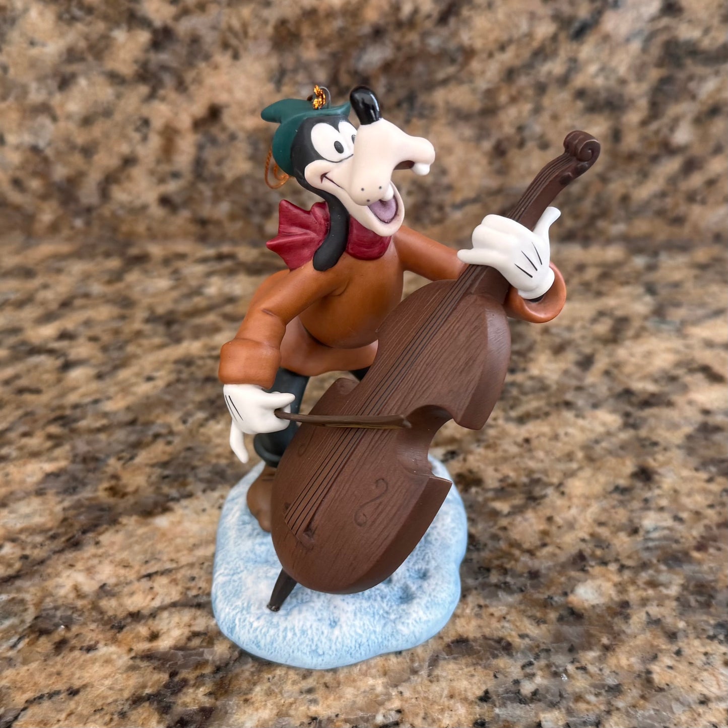 Walt Disney Classics Collection (WDCC) Goofy figurine/ornament