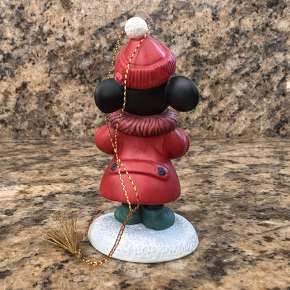 Walt Disney Classics Collection "Pluto's Christmas Tree" Caroler Minnie Mouse