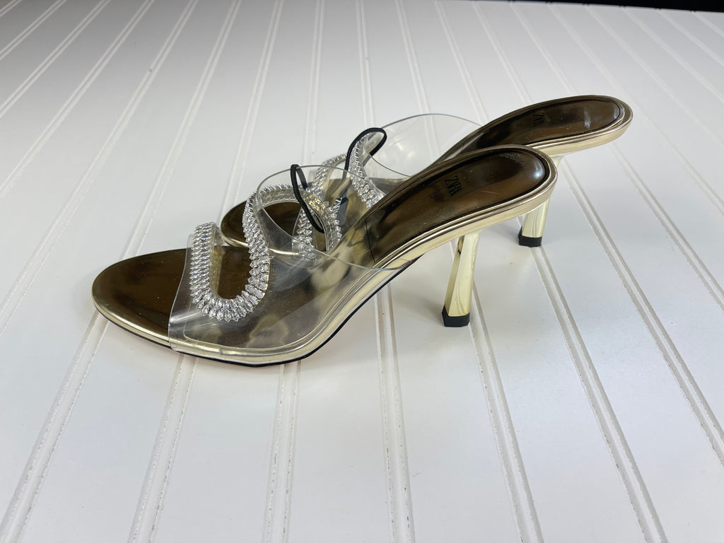 High heeled 2025 vinyl sandals zara